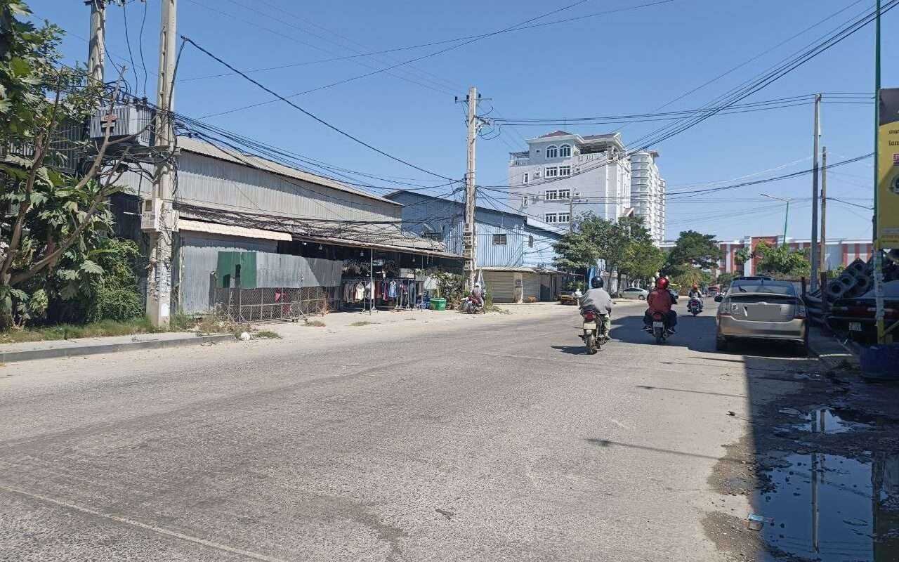 $$$-វីឡាដាក់លក់នៅខាងមុខអាជ្ញាធរសវនកម្មជាតិ-$$$