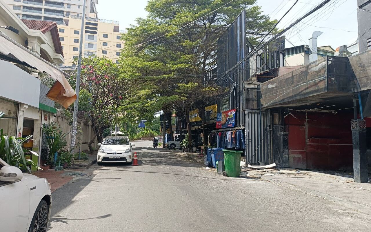 $$$-ហាងដាក់ជួលខាងមុខសាលាIFL-$$$