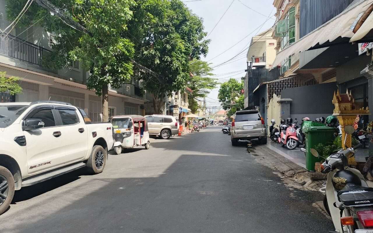 $$$-ហាងដាក់ជួលខាងមុខសាលាIFL-$$$