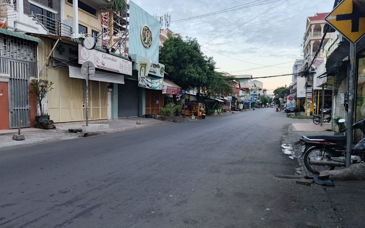 $$$-ផ្ទះ2ល្វែងដាក់ជួលជិតផ្សារយូណាយ-$$$