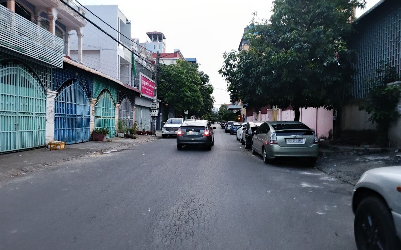 $$$-ផ្ទះ3ល្វែងបញ្ជូលគ្នាដាក់លក់បន្ទាន់-$$$