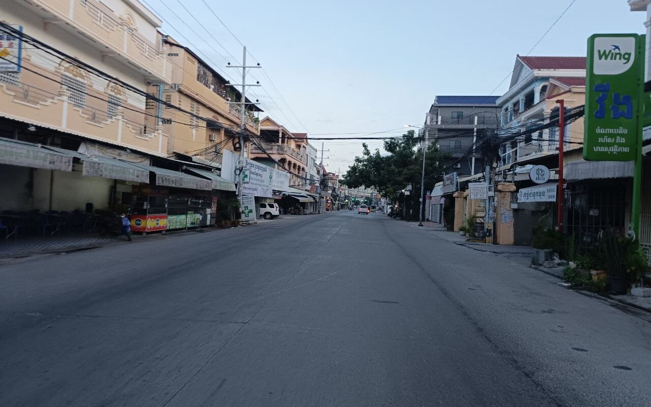 $$$-ផ្ទះកែងដាក់ជួលអូបែកក្អម មានឃ្លាំងស្រាប់-$$$