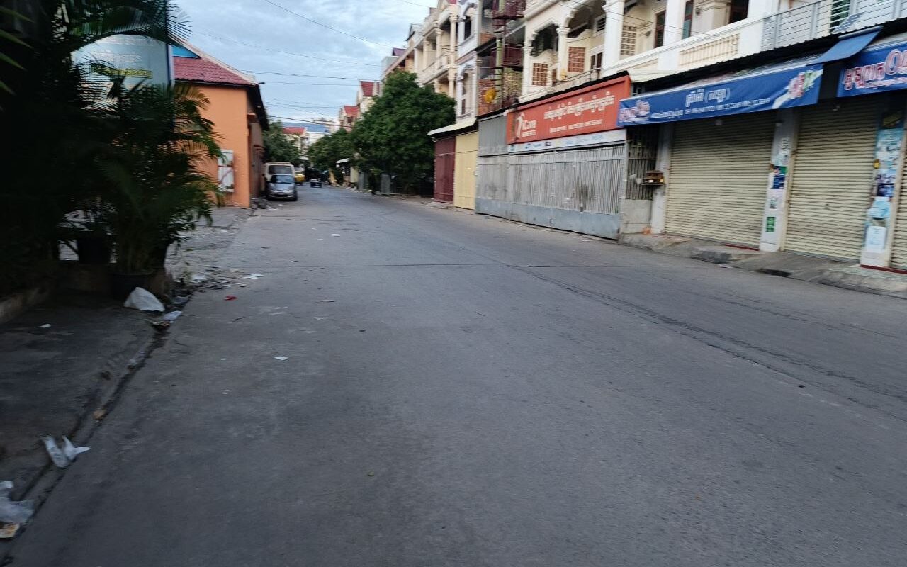 $$$-ផ្ទះ2ល្វែងបញ្ជូលគ្នាដាក់លក់បន្ទាន់-$$$