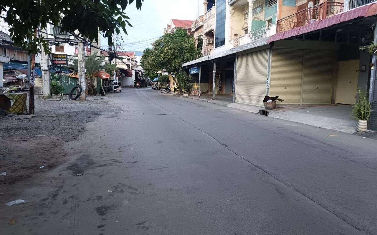 $$$-ផ្ទះល្វែងក្បែរផ្សារត្រពាំងឈូកដាក់ជួល-$$$