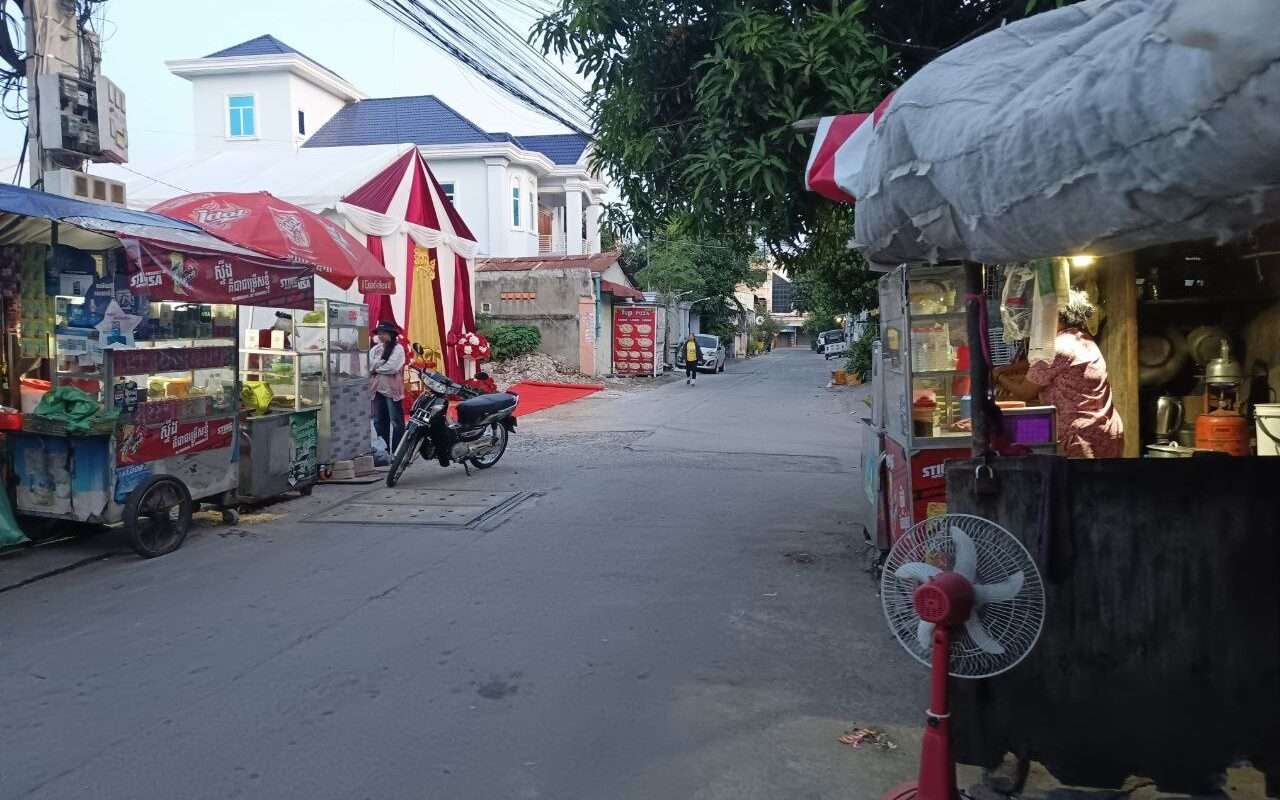 $$$-ផ្ទះកែងដាក់លក់ប្រញាប់អូបែកក្អម-$$$