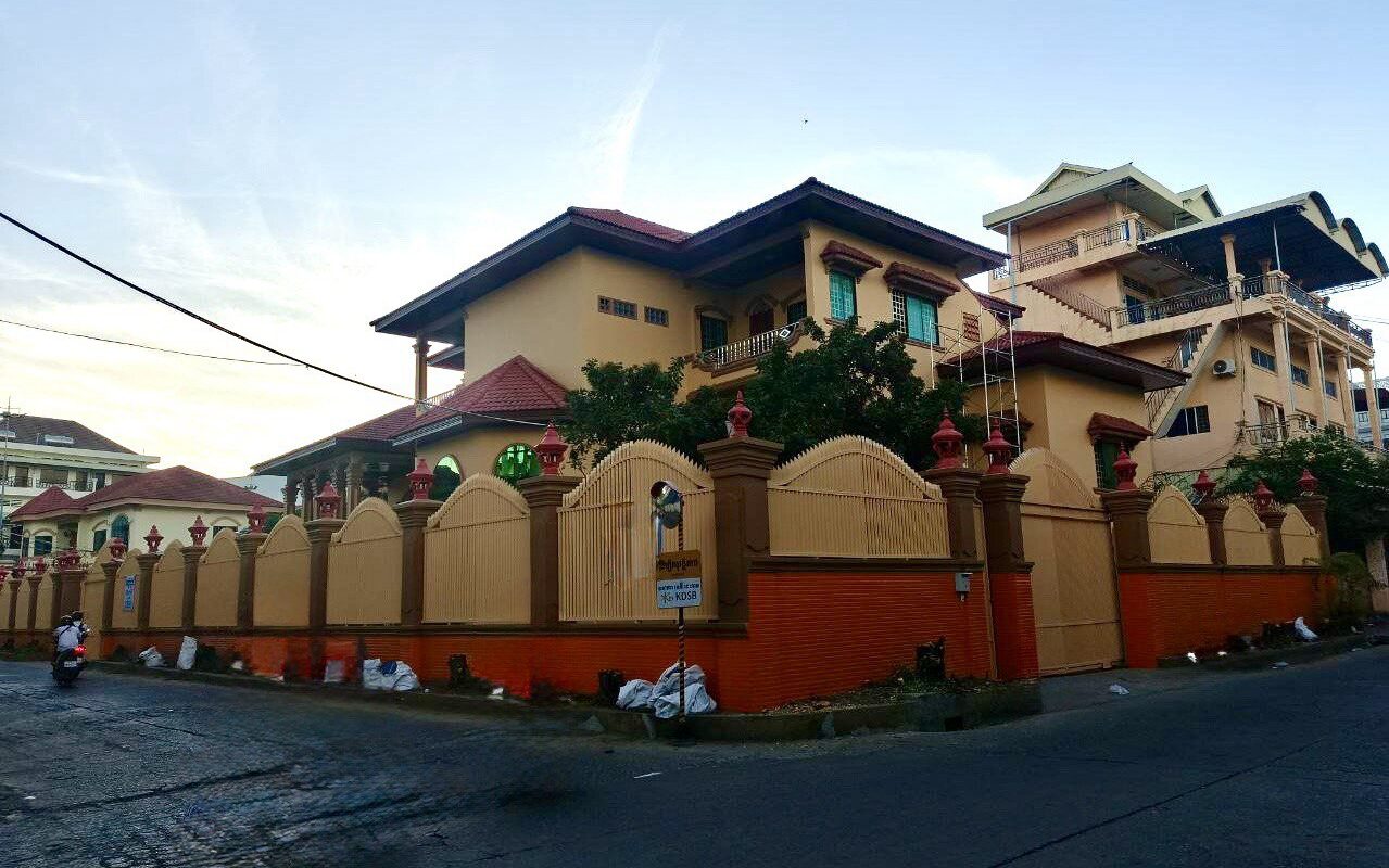 $$$-វីឡាកែងដាក់ជួលអូបែកក្អម-$$$