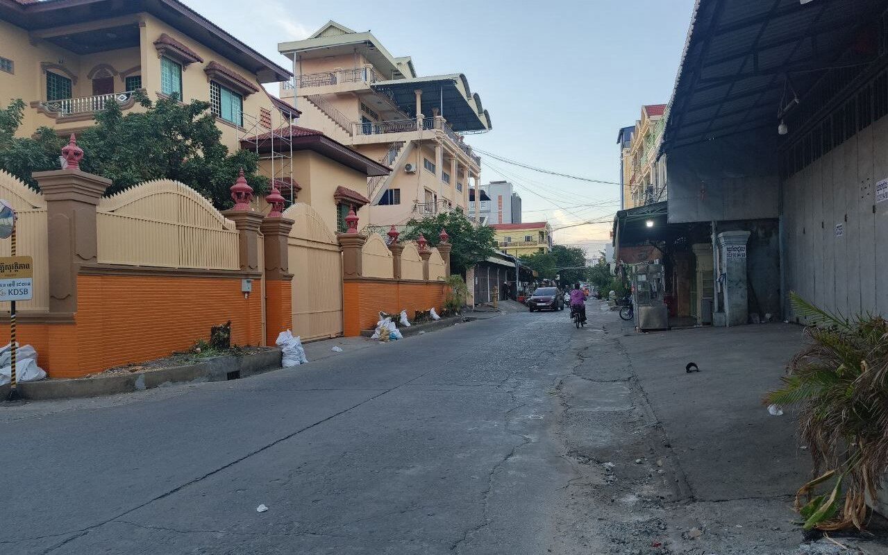 $$$-វីឡាកែងដាក់ជួលអូបែកក្អម-$$$