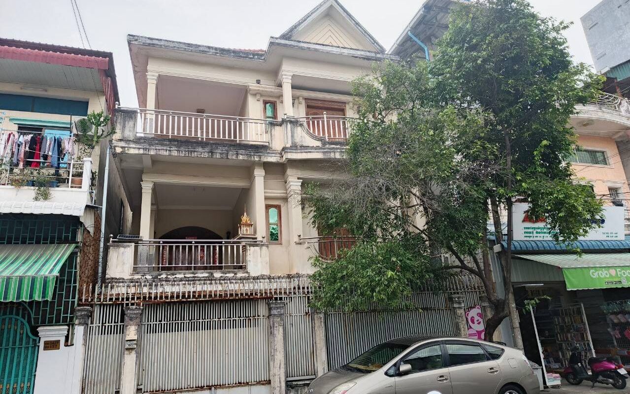 $$$-វីឡាដាក់ជួល ធំទូលាយនៅសន្ធរម៉ុក-$$$