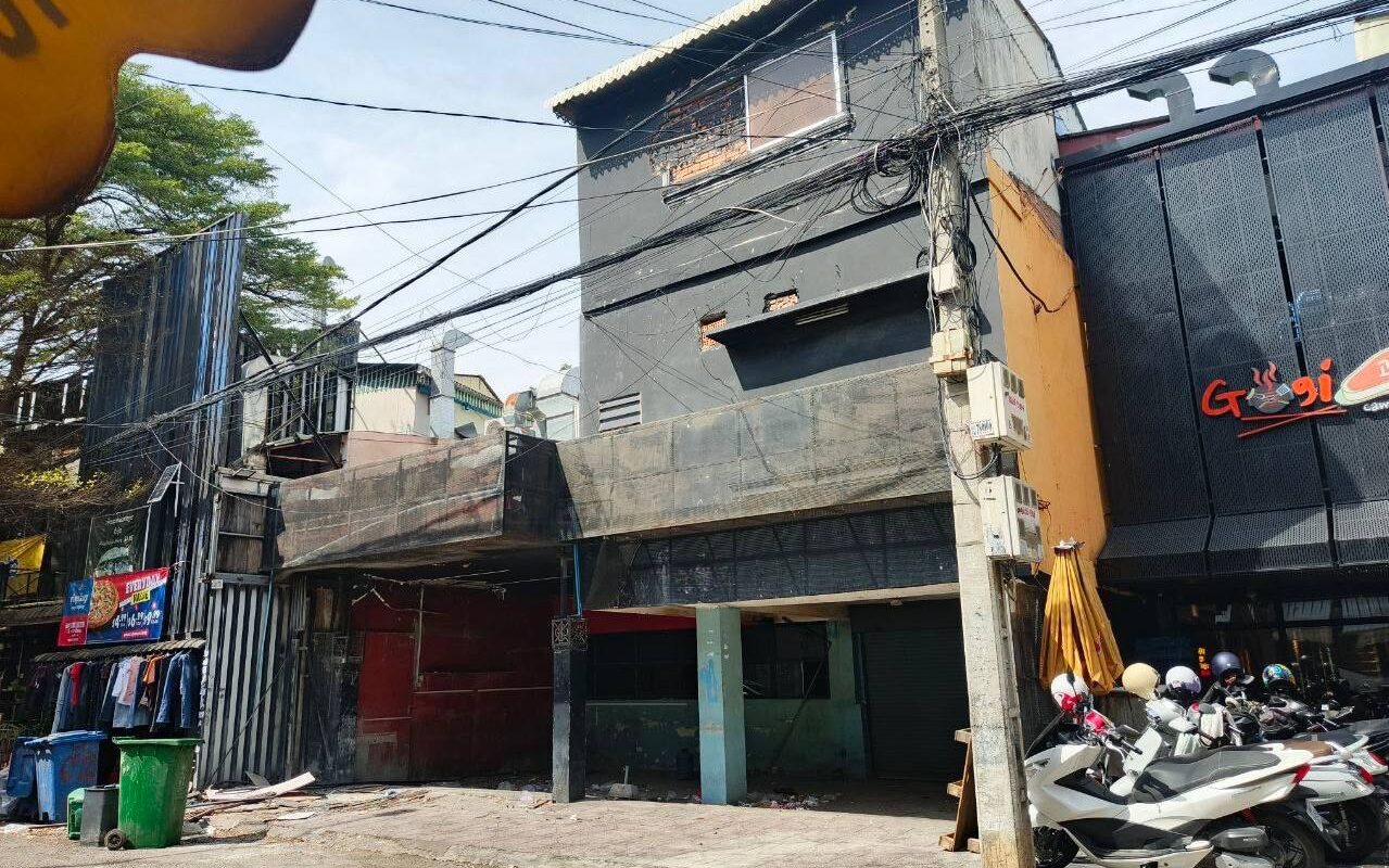 $$$-ហាងដាក់ជួលខាងមុខសាលាIFL-$$$