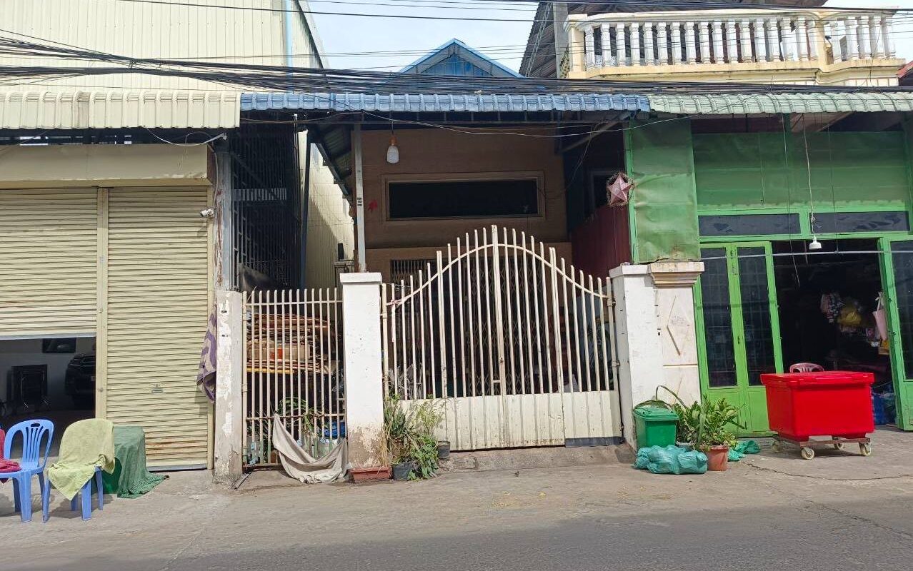 $$$-ផ្ទះដាក់លក់ជិតផ្សារត្រពាំងឈូក-$$$