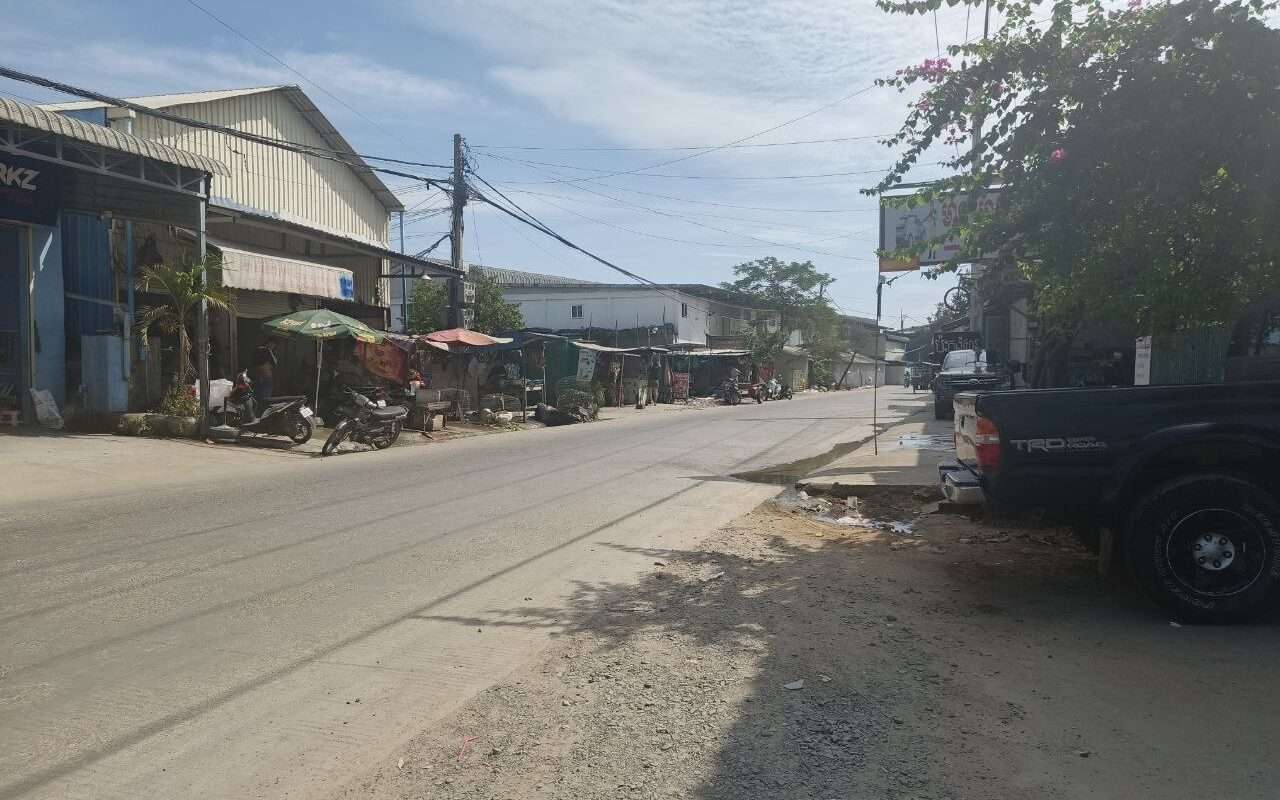 $$$-វីឡាលក់នៅជ្រៃកោង ក្បែរប្រលានចាស់-$$$