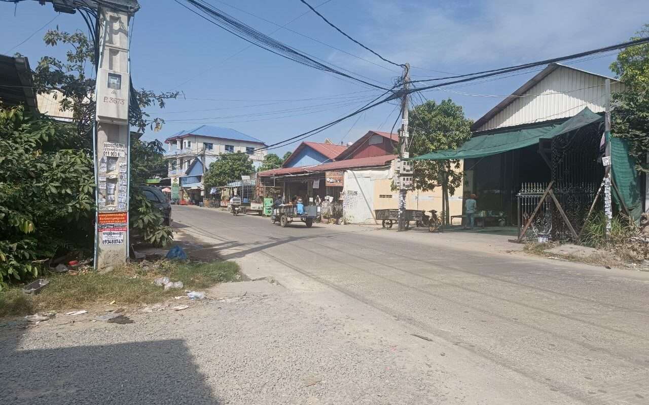 $$$-វីឡាលក់នៅជ្រៃកោង ក្បែរប្រលានចាស់-$$$