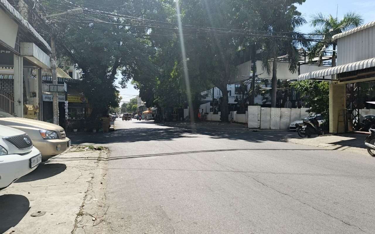 $$$-ផ្ទះលក់ជិតផ្សារយូណាយ-$$$