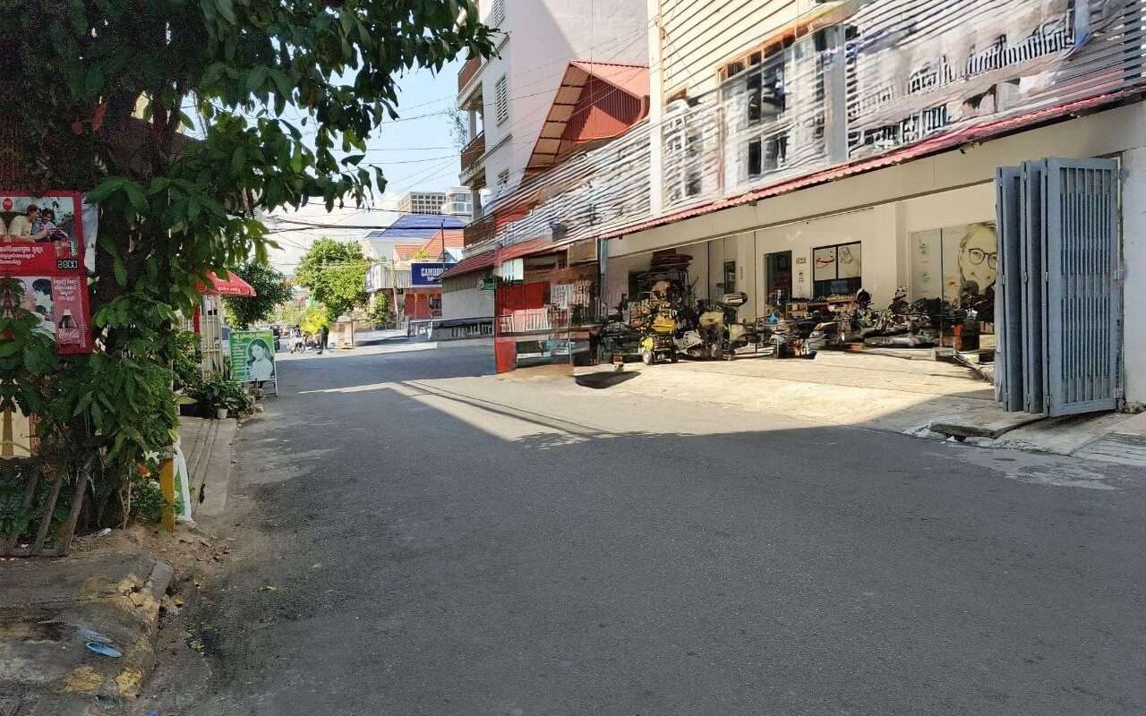 $$$-ផ្ទះជួលជិតសាលាសន្ធរម៉ុក-$$$