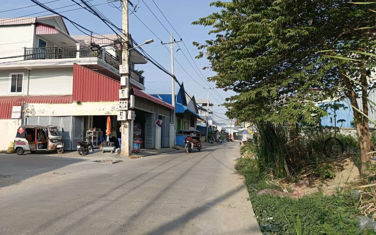 $$$-ឃ្លាំងជួលផ្លូវបេតុងព្រៃល្វា-$$$