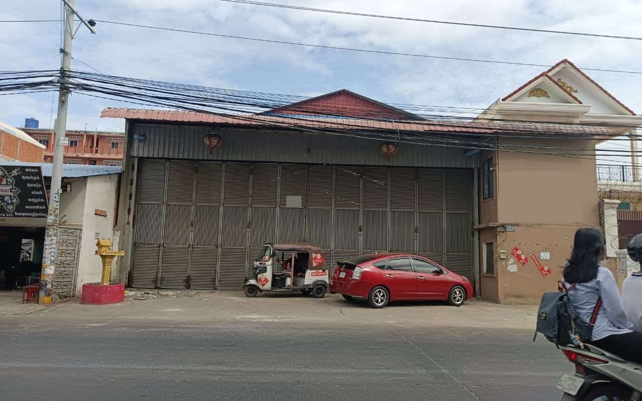 $$$-ឃ្លាំងជួលផ្លូវសឡា-$$$