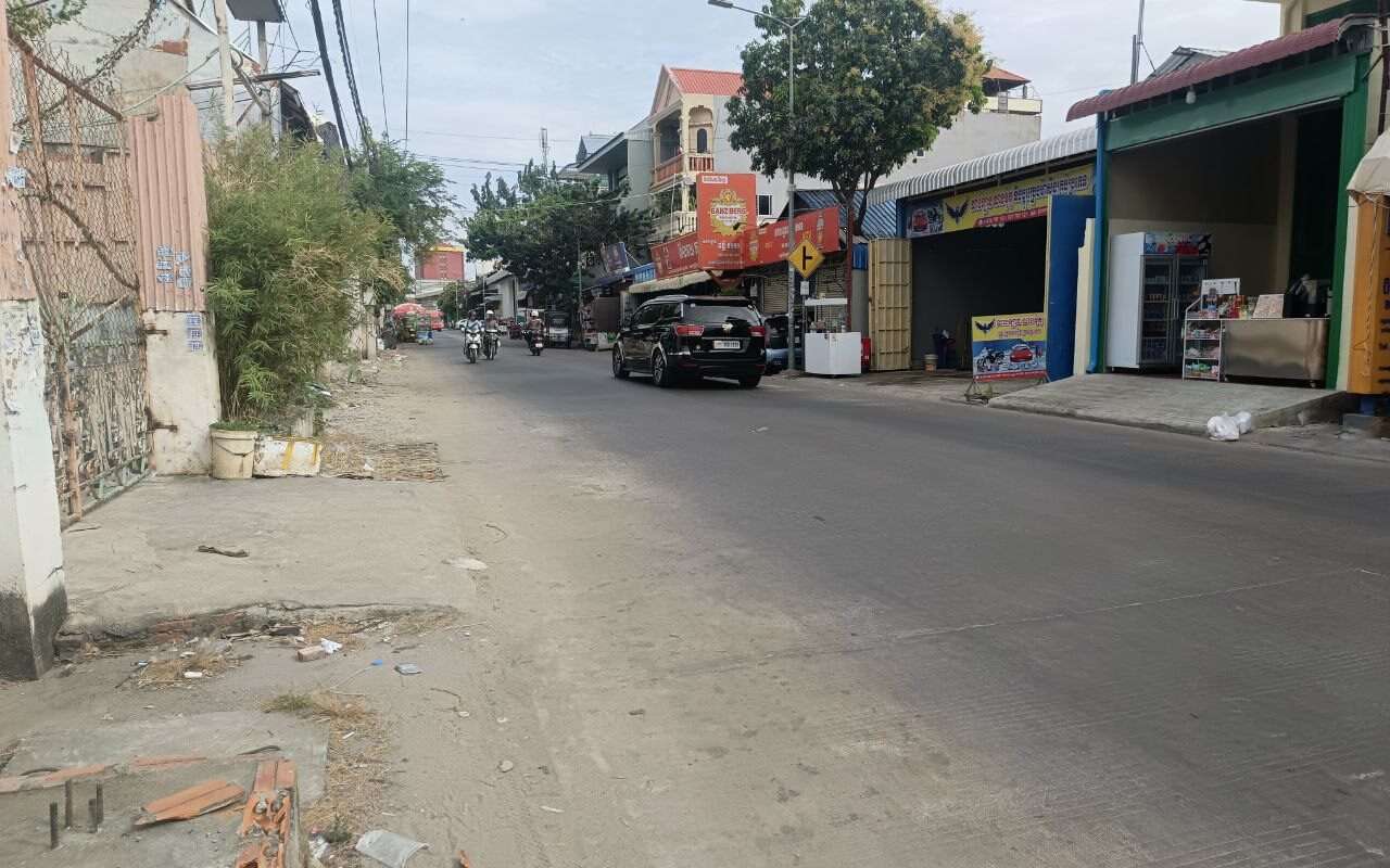 $$$-ឃ្លាំងជួលក្បែផ្លូវសឡា-$$$