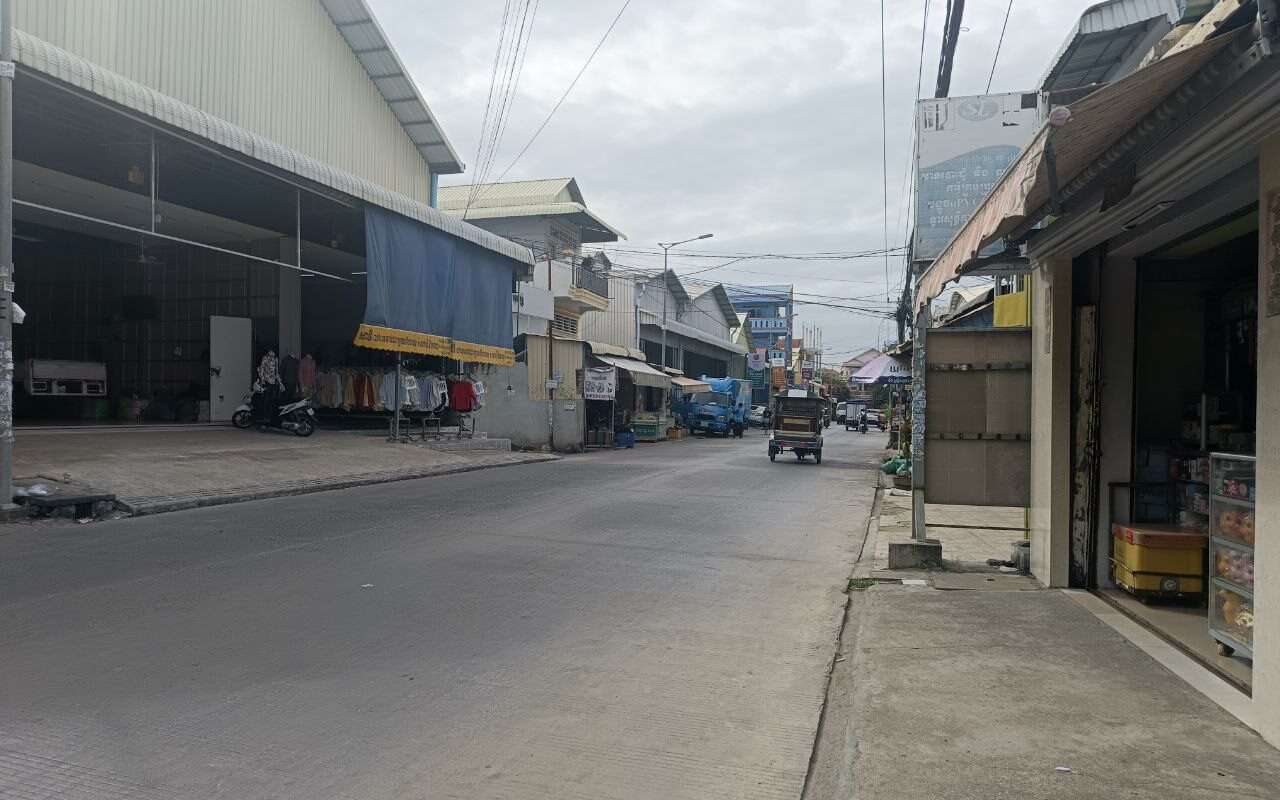 $$$-ឃ្លាំងជួលក្បែផ្លូវសឡា-$$$