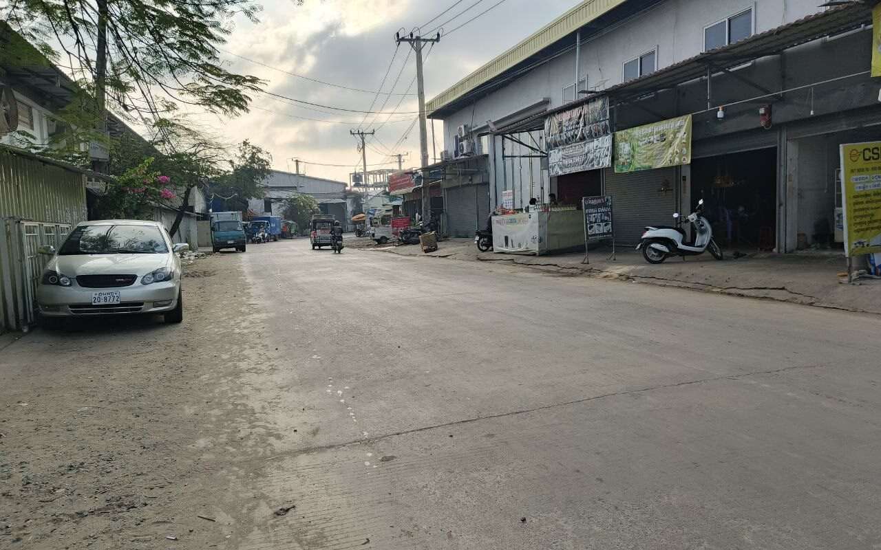 $$$-ឃ្លាំងលក់ថ្មគោលចោមចៅ2-$$$