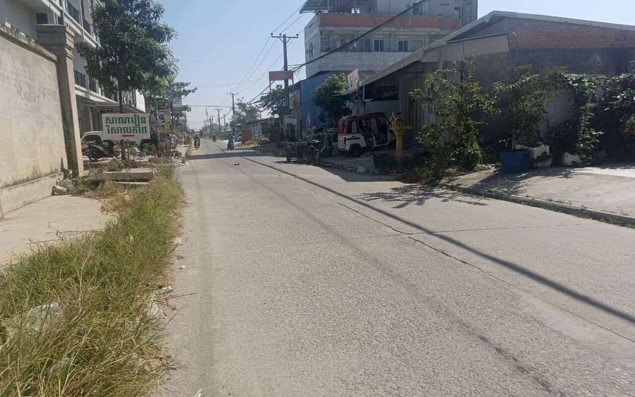 $$$-ផ្ទះល្វែងកែងជួលជិតស.ចោមចៅ2-$$$