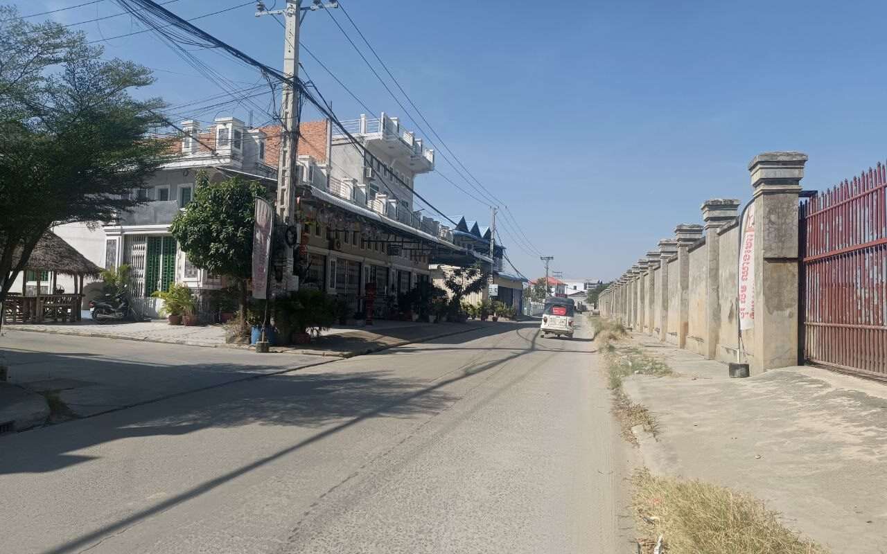 $$$-ផ្ទះល្វែងកែងជួលជិតស.ចោមចៅ2-$$$