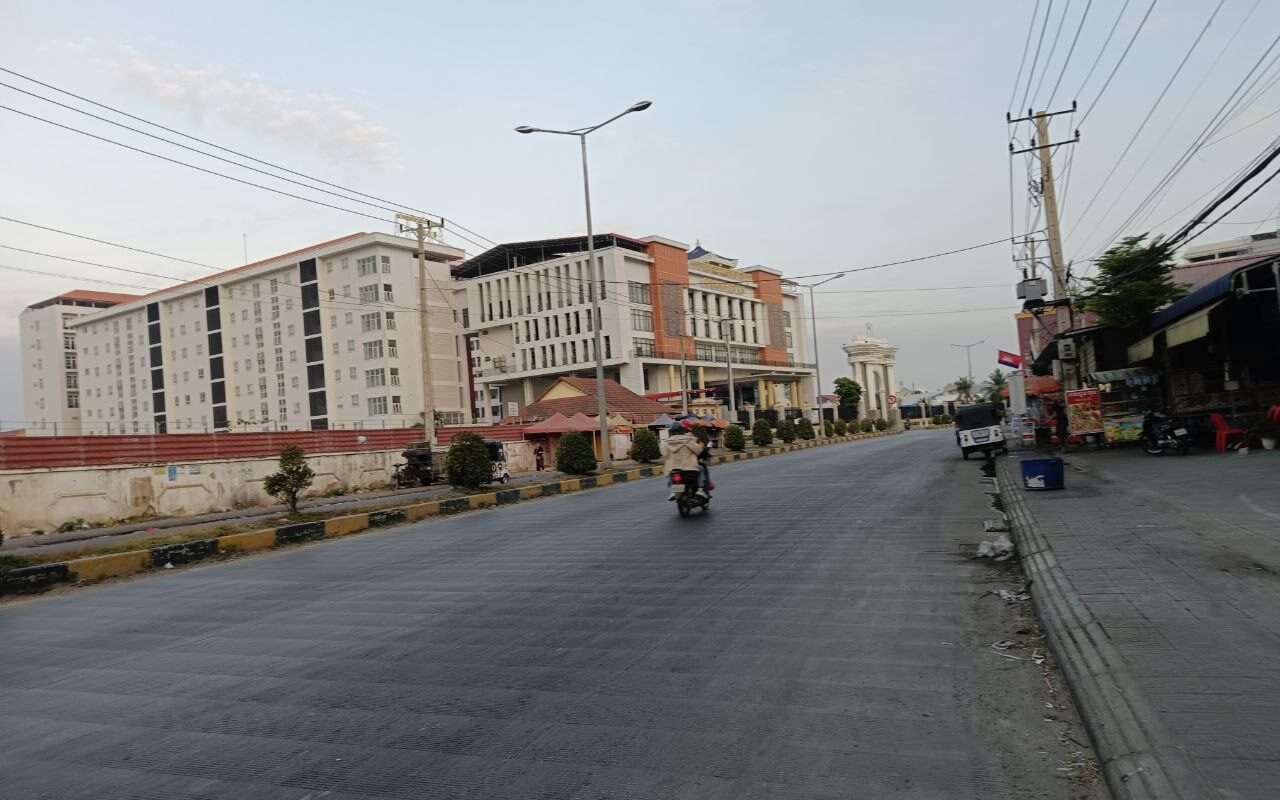 $$$-ដីជួលនៅលើផ្លូវធំ ទីប្រជុំជន-$$$