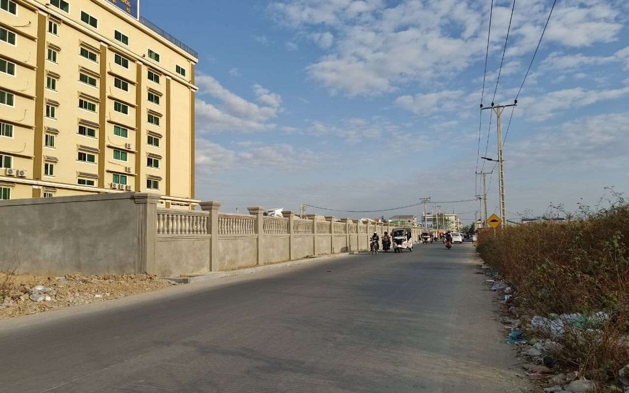 $$$-ដីលក់-ជួលជាប់របងសាលាបែលធី-$$$