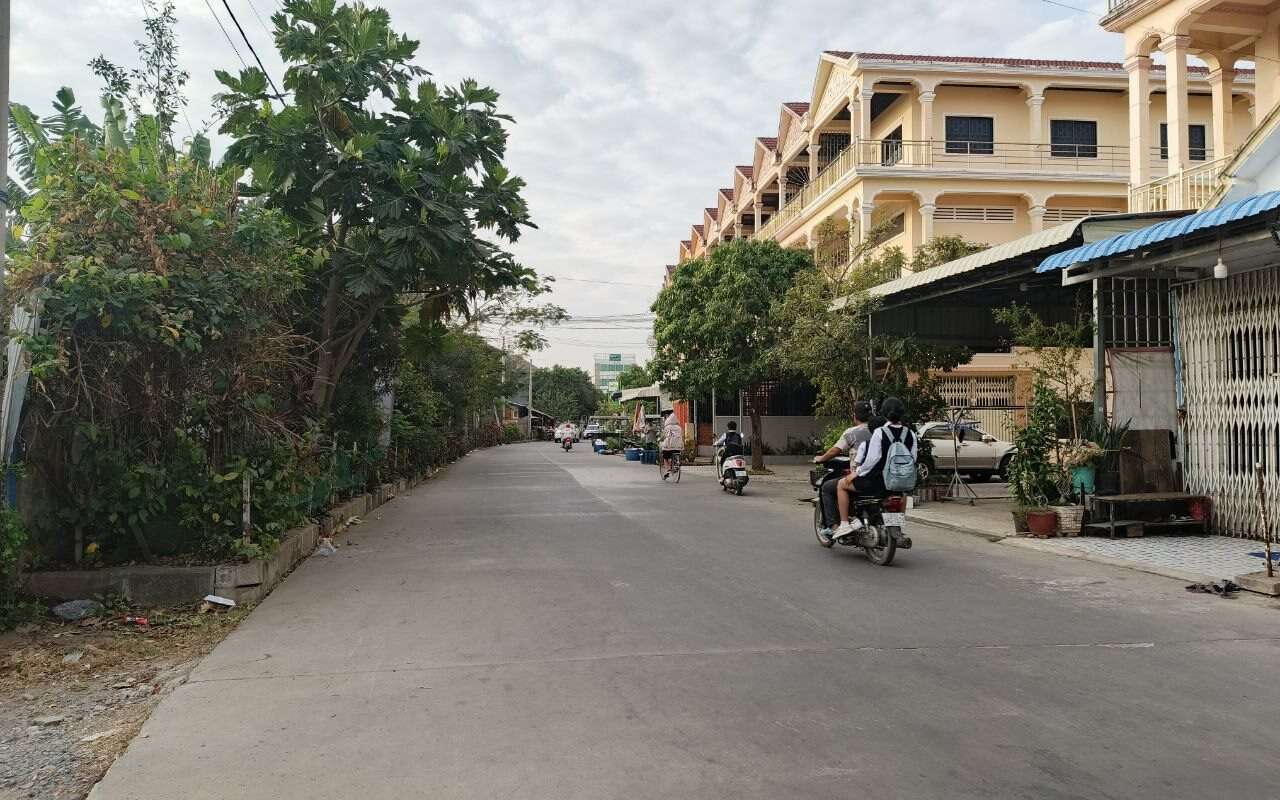 $$$-ដីលក់25m x 25m $500,000-$$$