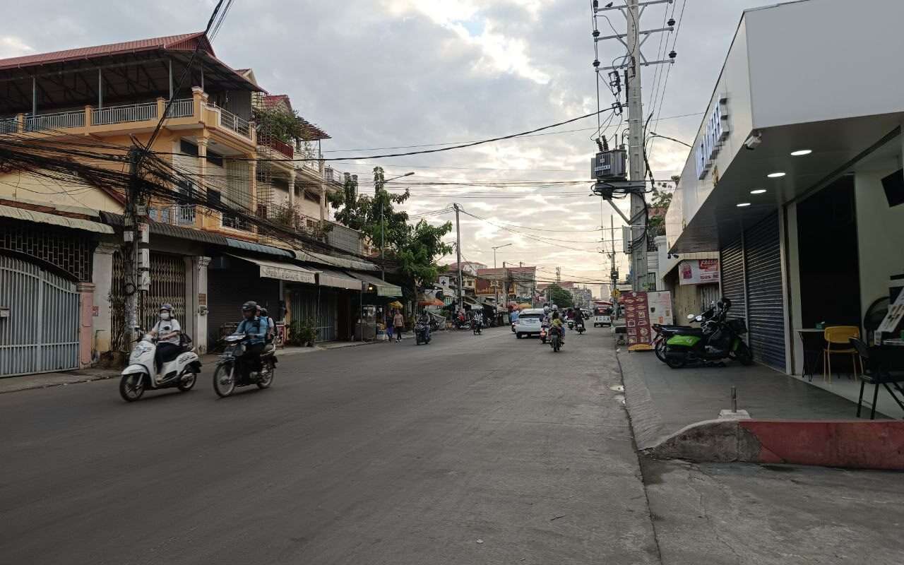 $$$-ផ្ទះផ្លូវធំលក់ដី6×35 $390,000-$$$