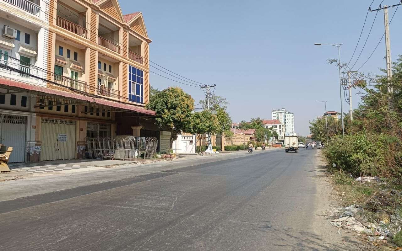 $$$-ផ្ទះផ្លូវធំលក់ដី4,2×20 $220,000-$$$