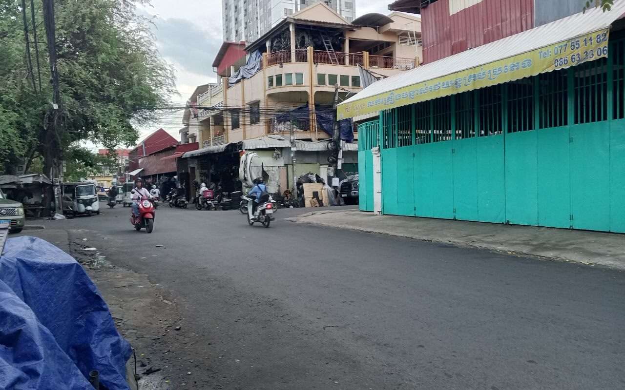 $$$-ឃ្លាំងជួលជិតម៉ុងឌីយ៉ាល15×30 $2,3000/m-$$$