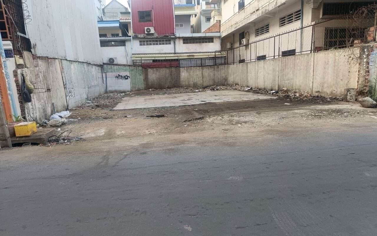 $$$-Land 10mx15m Rent $1000-$$$