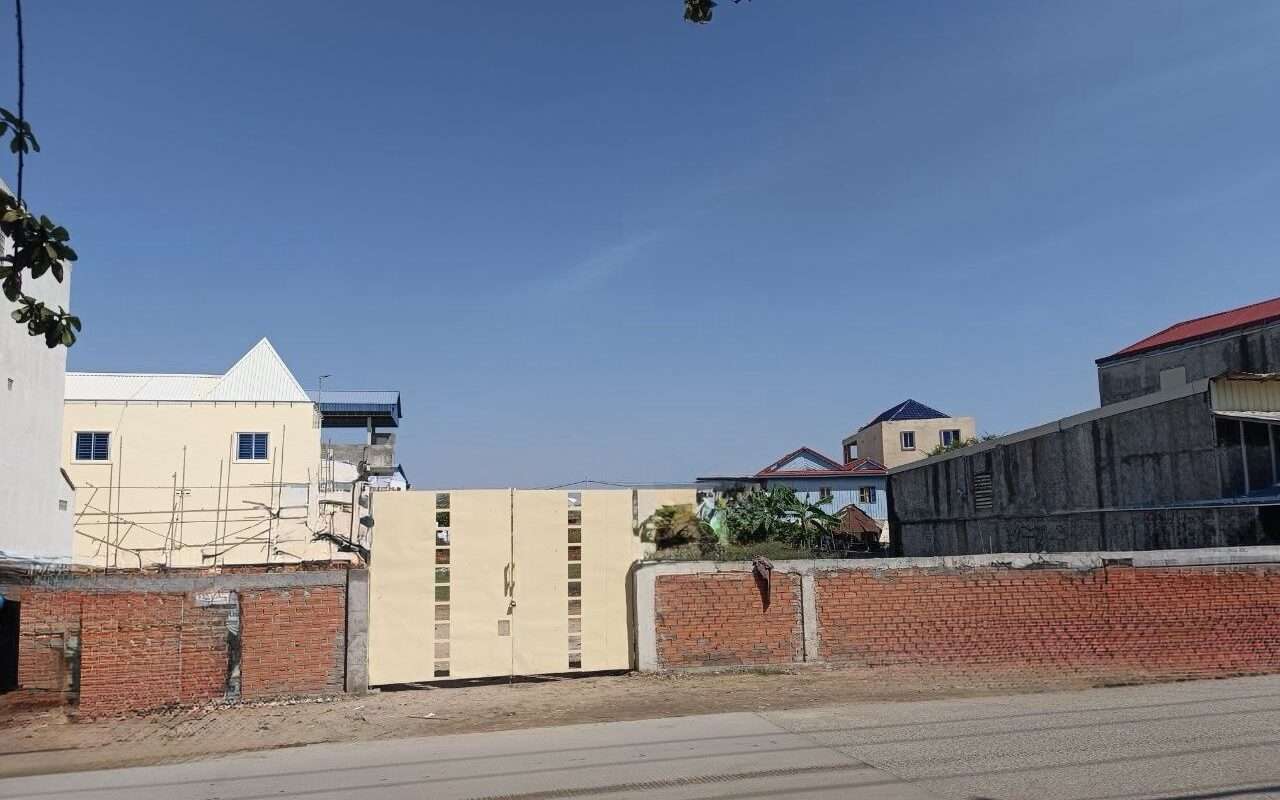 $$$-ដីលក់ 25mx45-50m តំលៃ $800/m²-$$$