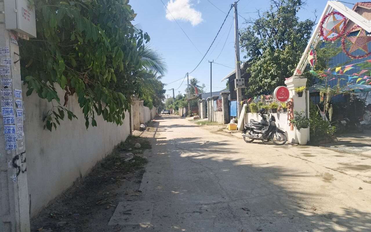 $$$-ដីលក់10mx33m ផ្លូវlom$93,000-$$$