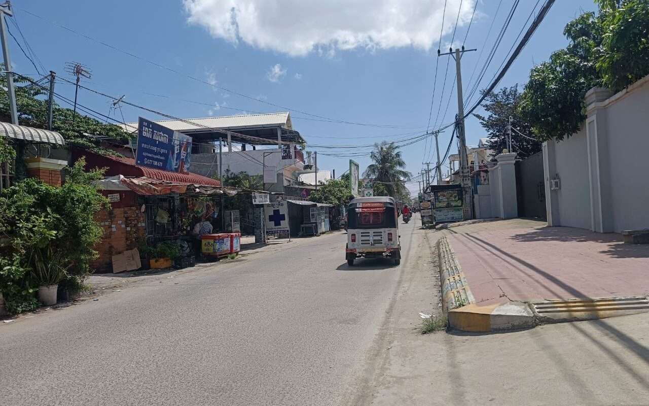 $$$-ផ្ទះ2ល្វែងលក់12mx18m $250,000-$$$