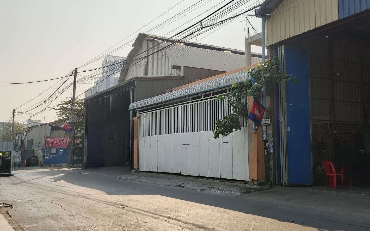 $$$-ផ្ទះលក់10mx24m-$189,000ក្បែរសូភឺស្ទរ-$$$