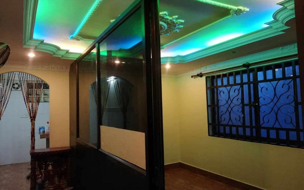 $$$-ផ្ទះលក់សន្ធរម៉ុក មានចំណូលជិត$600/ខែ-$$$