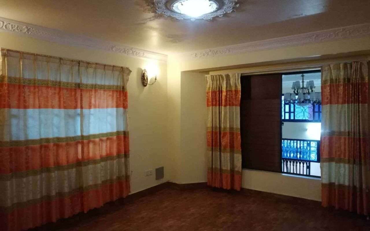 $$$-ផ្ទះលក់សន្ធរម៉ុក មានចំណូលជិត$600/ខែ-$$$