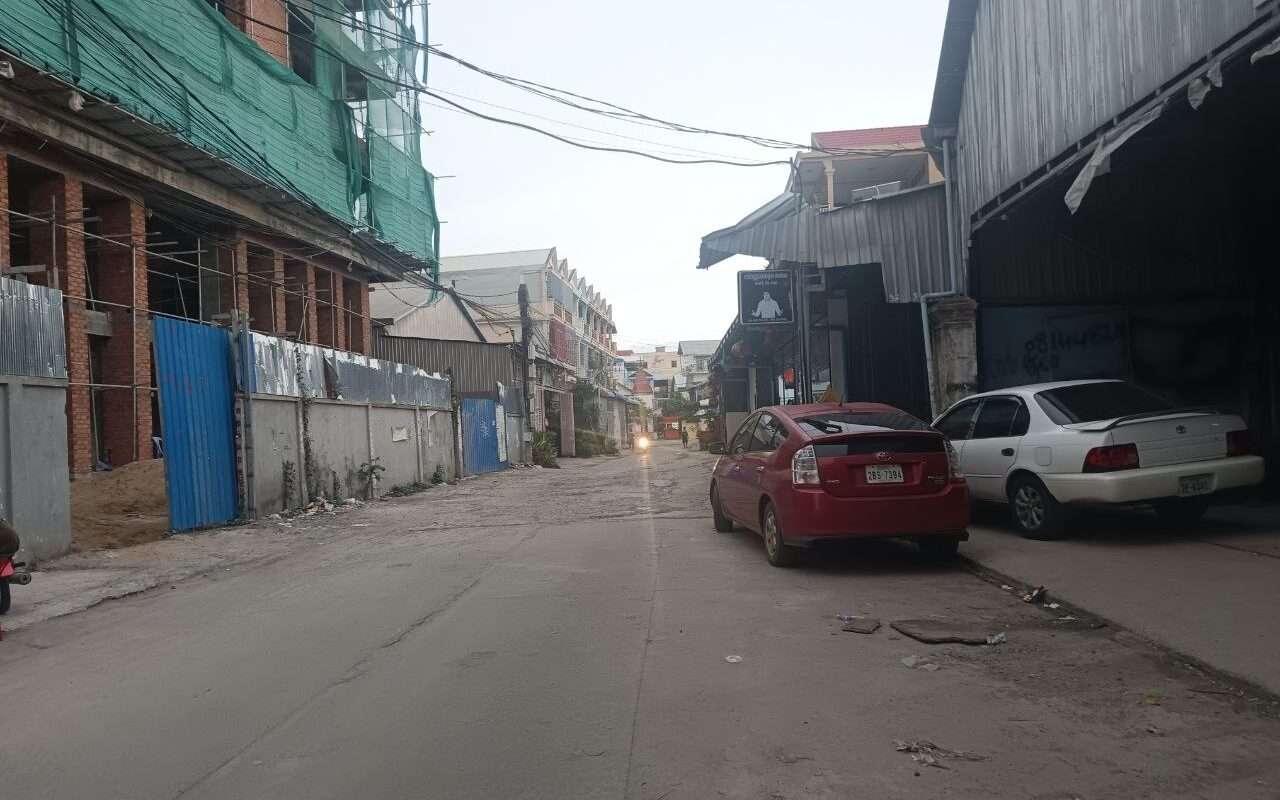 $$$-ផ្ទះពីរល្វែងលក់បន្ទាន់$480,000-$$$