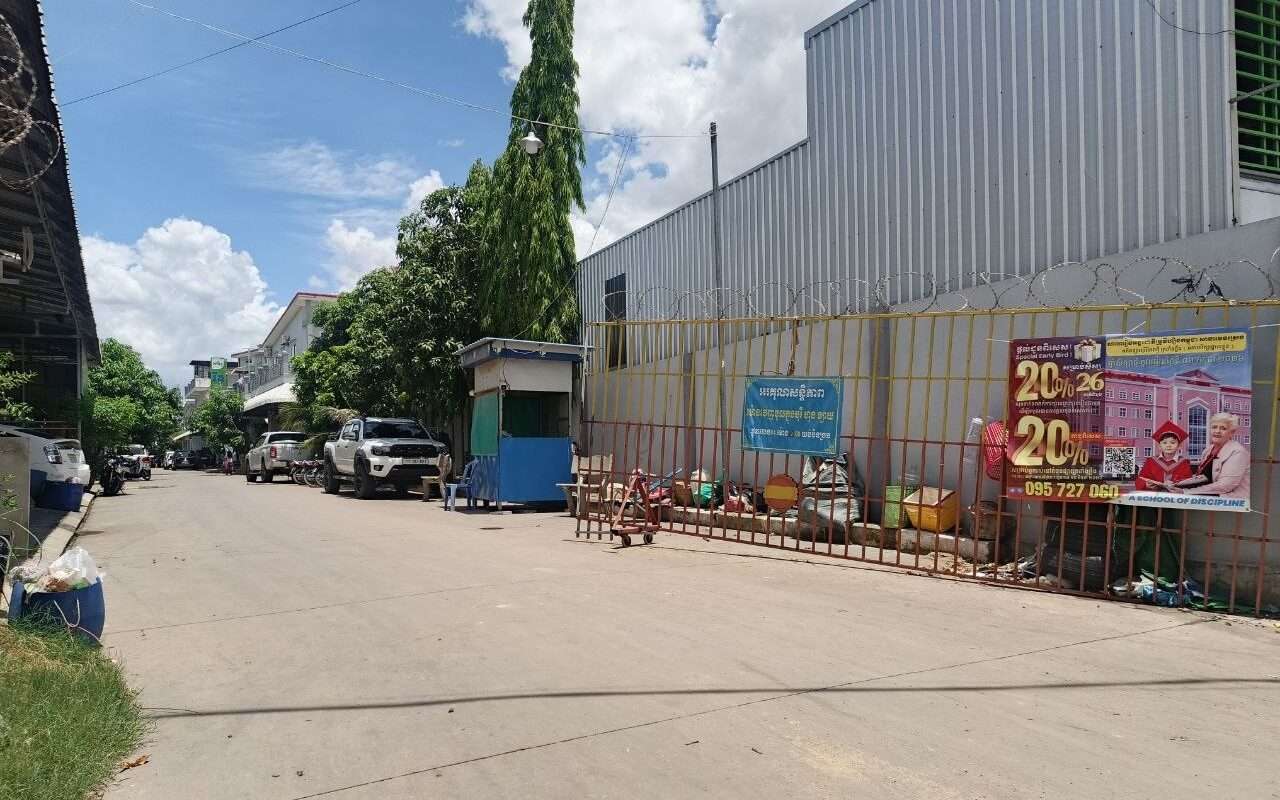 $$$-ដីលក់បន្ទាន់ជាប់បុរីហុងឡាយ-$$$