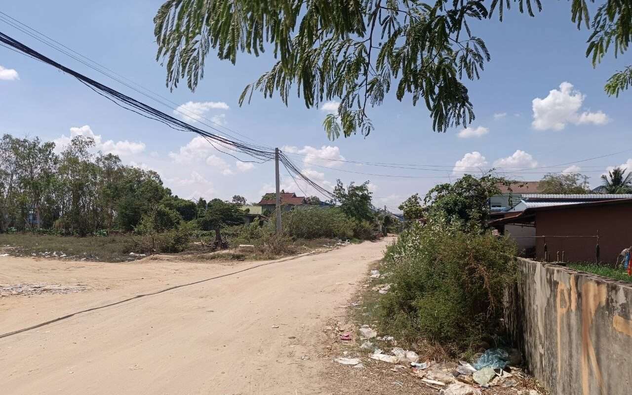 $$$-ដីលក់បន្ទាន់ខាងមុខផ្សារសុភមង្គល-$$$