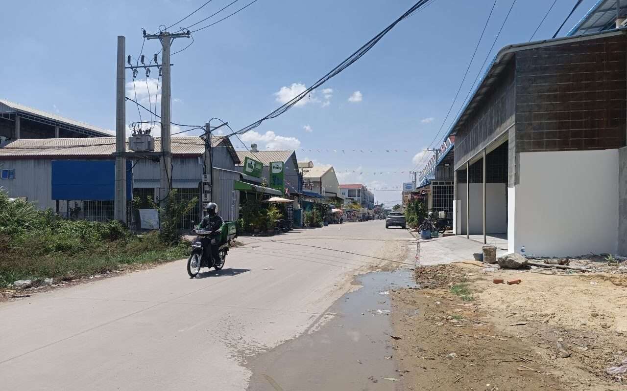 $$$-ដីកែងលក់បន្ទាន់ក្បែរវត្តព្រៃស្ពឺ-$$$