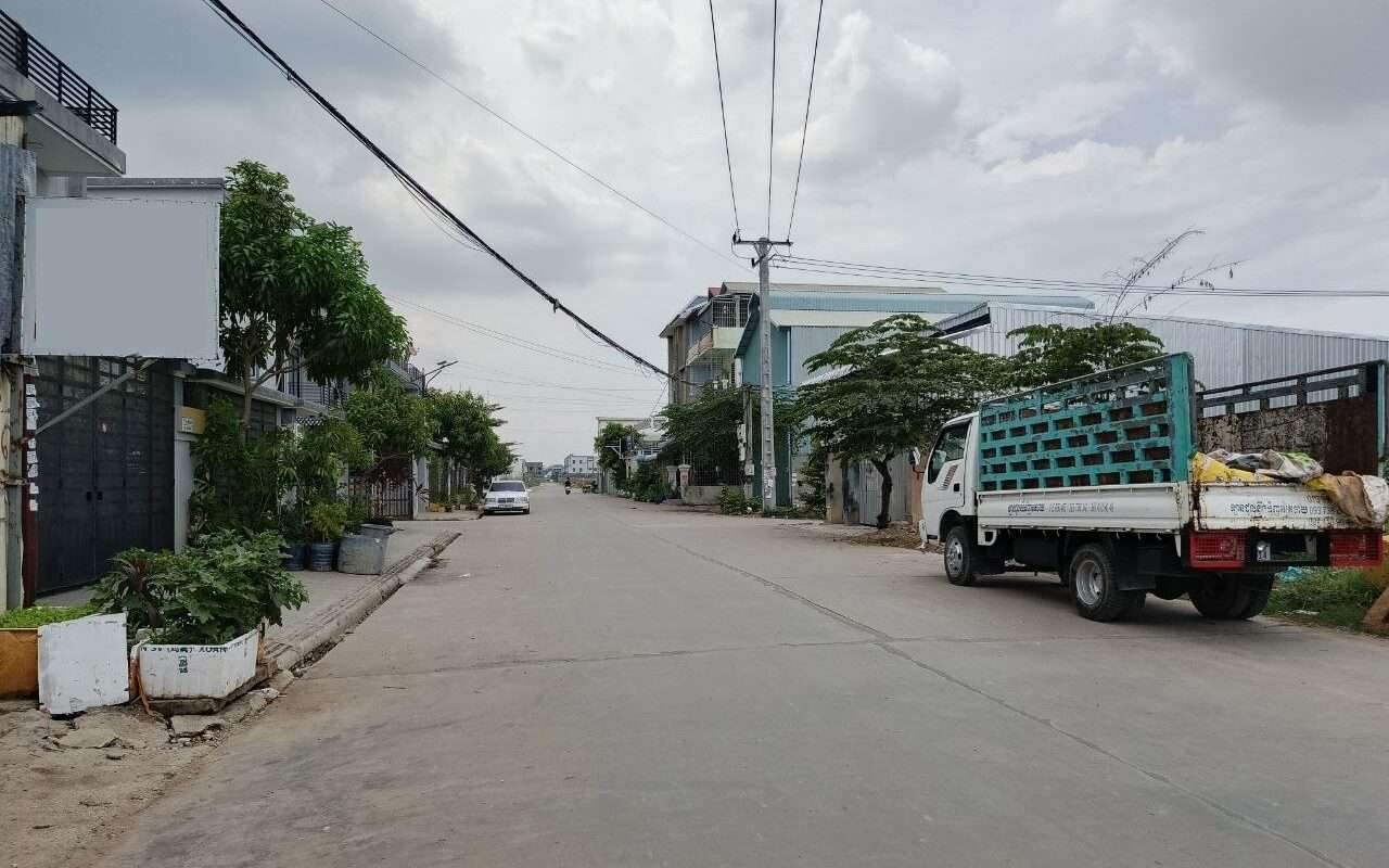 $$$-ដីលក់50m x 100m $350/Sqm-$$$