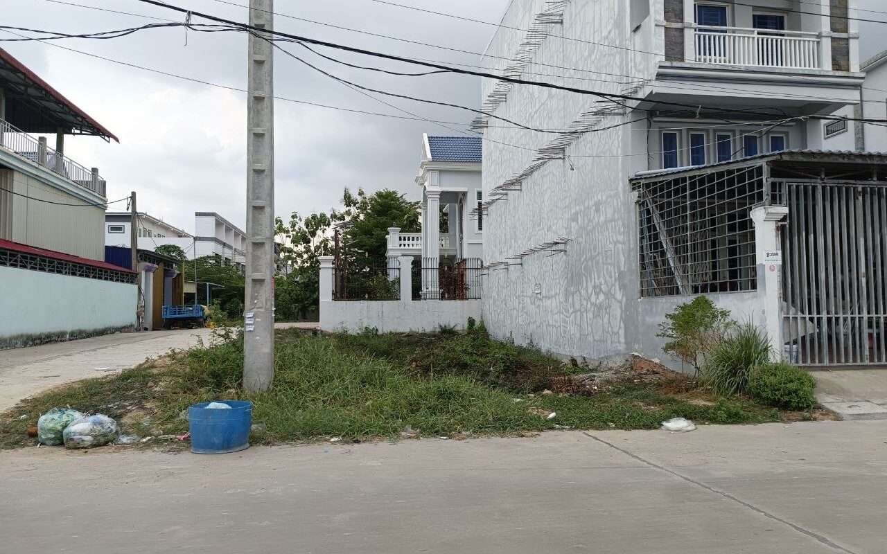 $$$-ដីកែងលក់7m x 20m $105,000-$$$