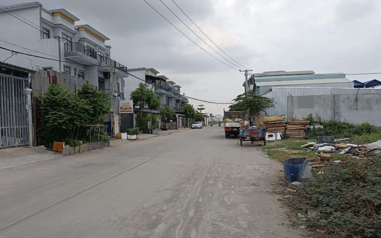 $$$-ដីកែងលក់7m x 20m $105,000-$$$