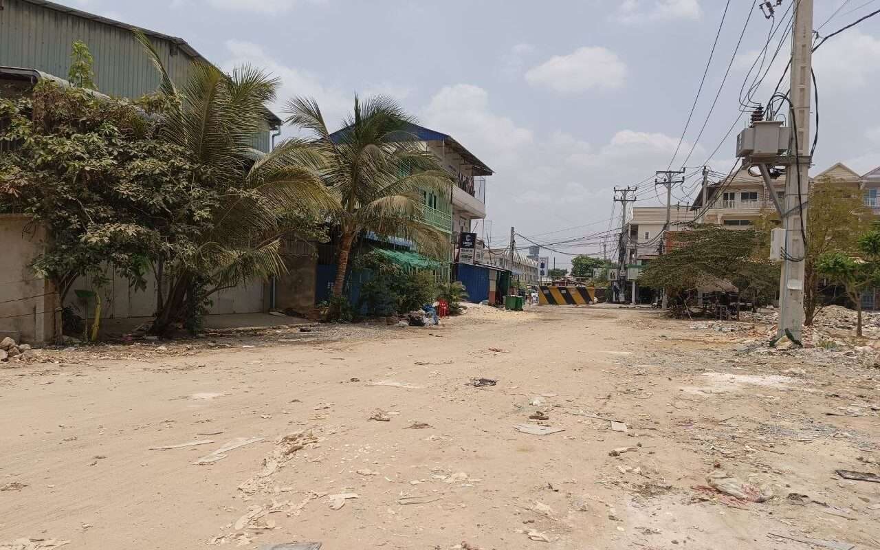 $$$-ដីលក់30m x 35m $1350/Sqm-$$$