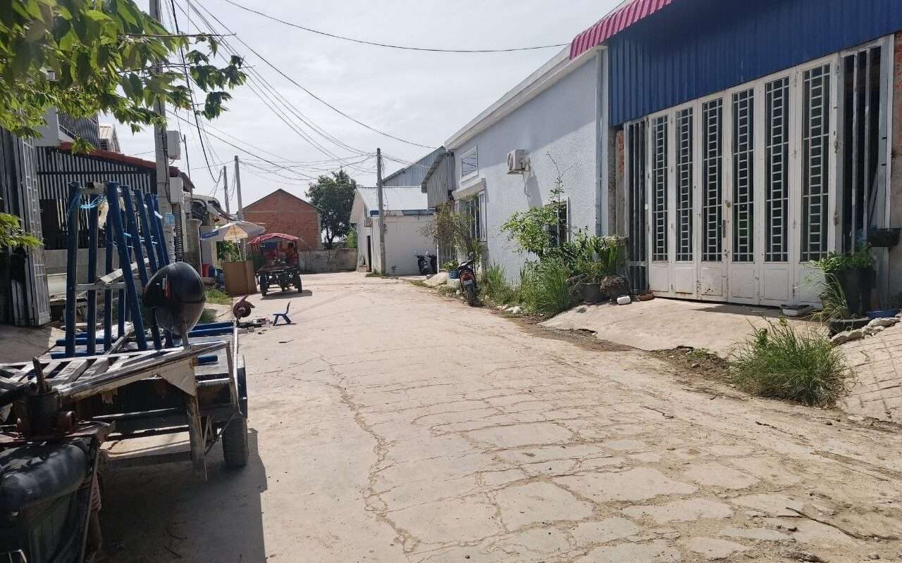 $$$-ដី-ផ្ទះលក់ 5m x 25m $57,000-$$$