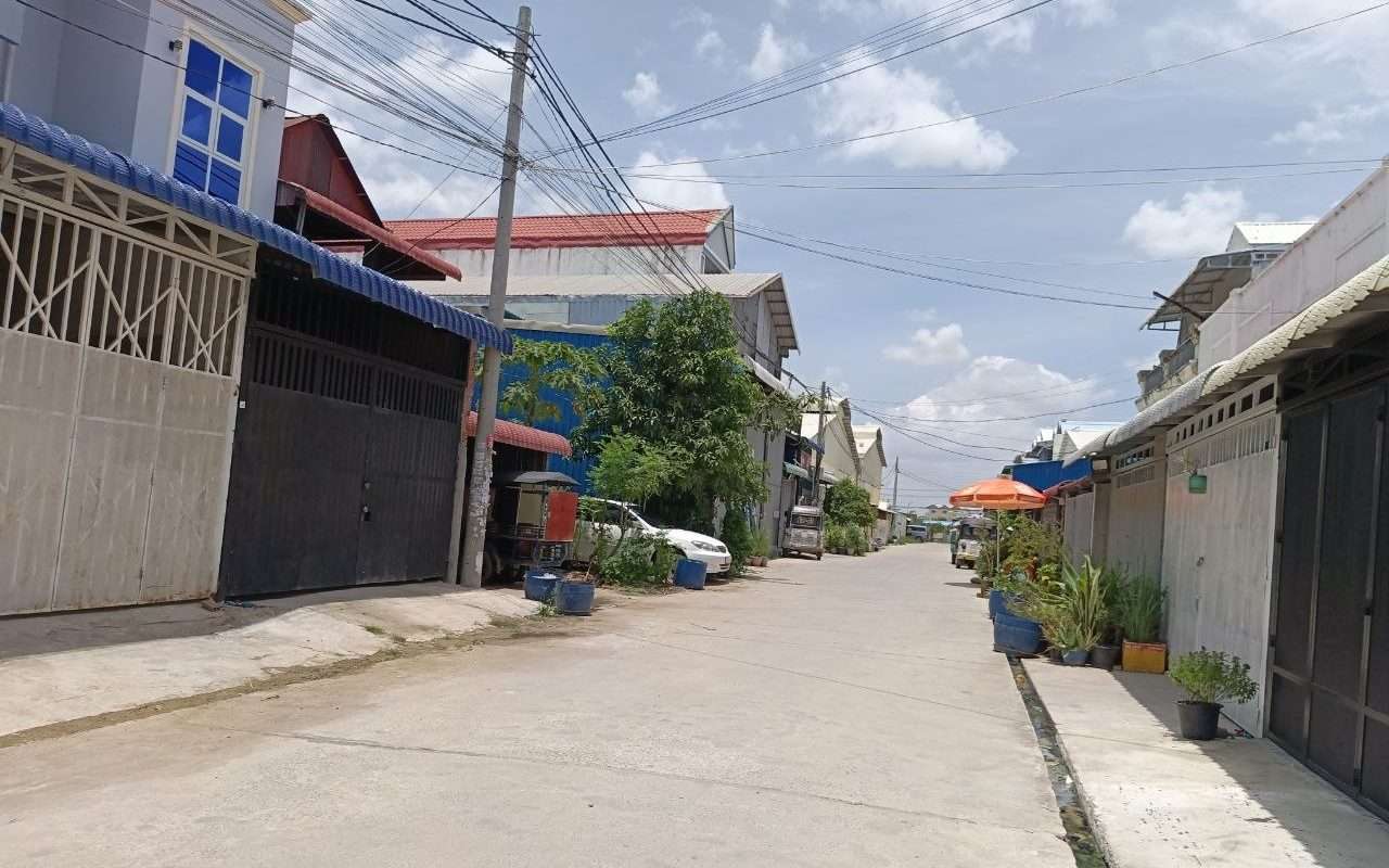 $$$-ដីលក់4.5m x 20m $38,000 ប្លង់រឹង-$$$