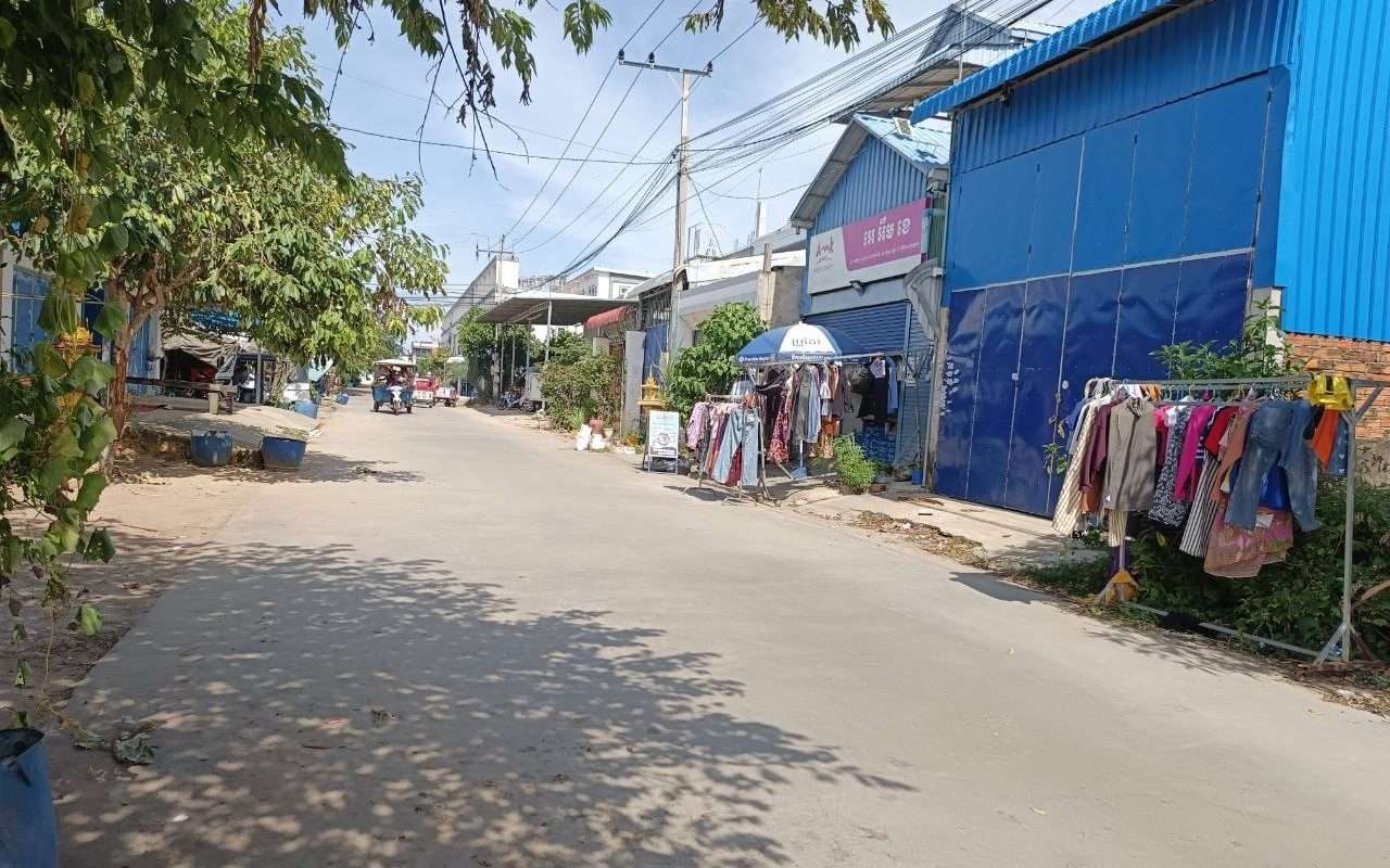 $$$-ឃ្លាំងលក់ 9m x 20m $8x,xxx-$$$