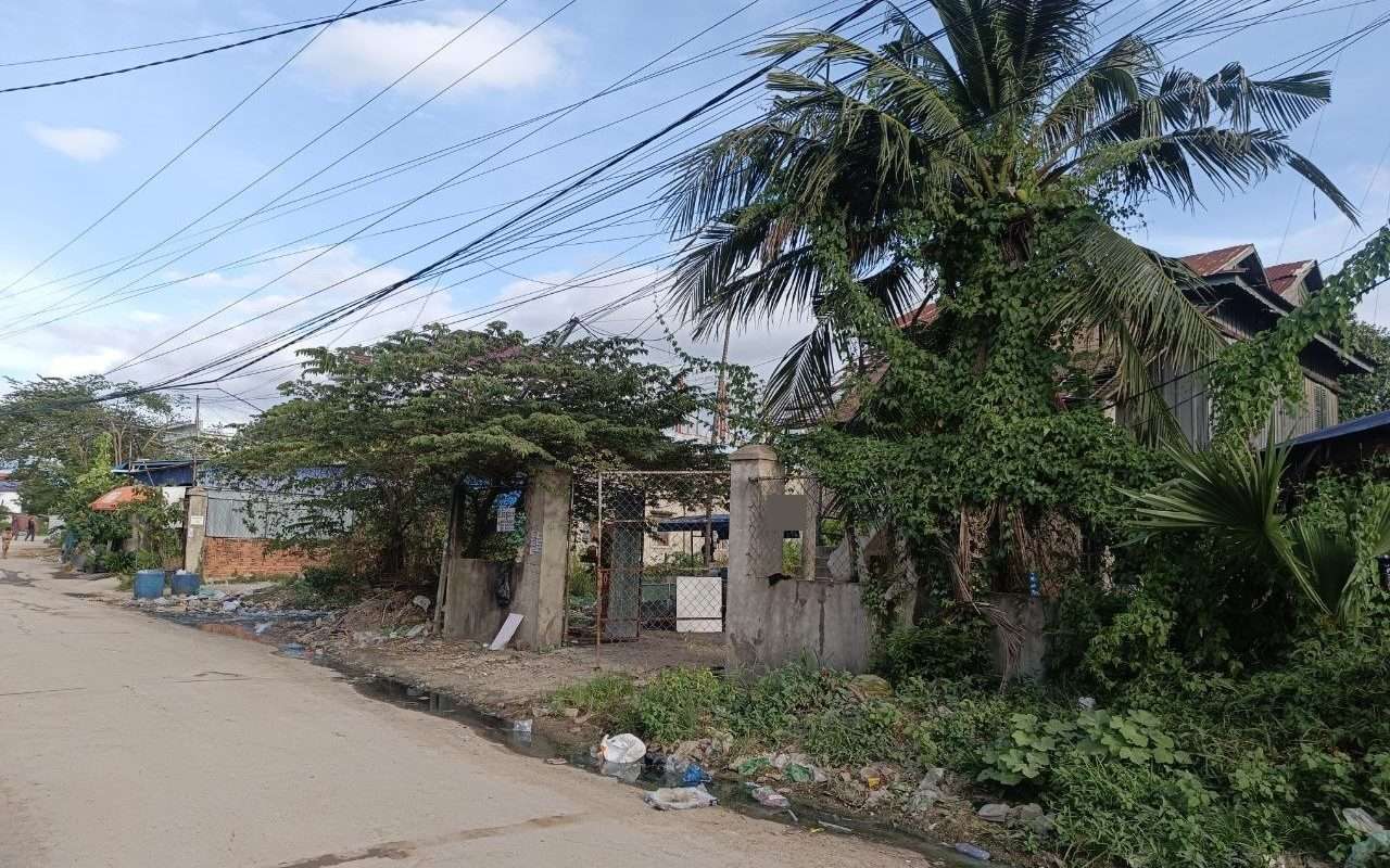 $$$-ដីលក់16m x 65m $2000,000-$$$